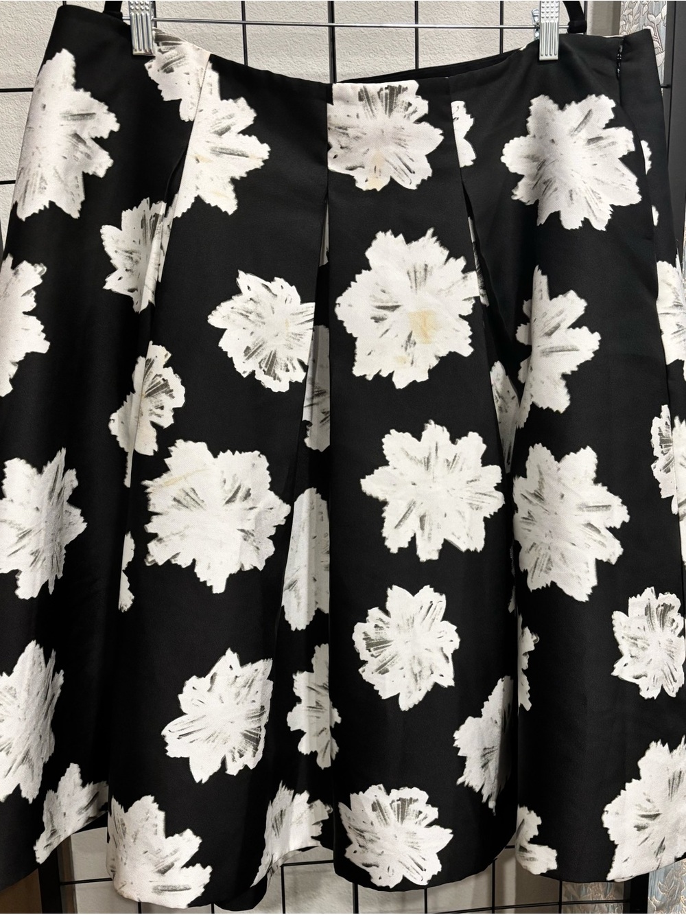 22 Lane Bryant Black A-Line Skirt with White Floral Print